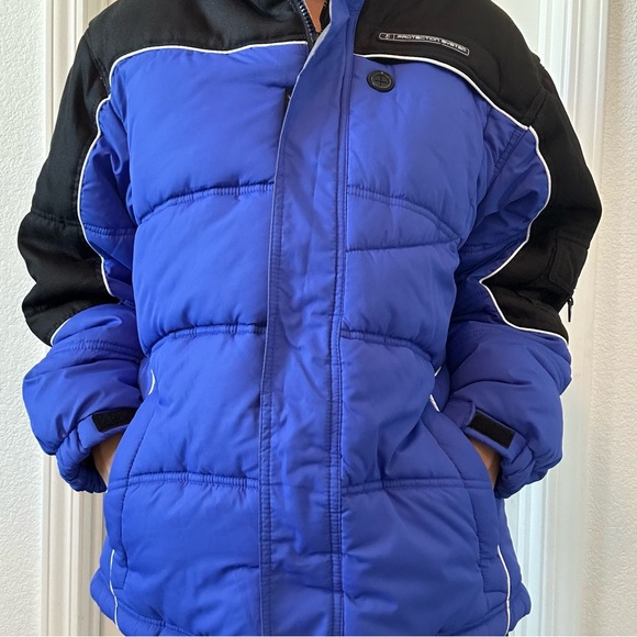 Blue and Black Puffer Jacket - Picture 2 of 6